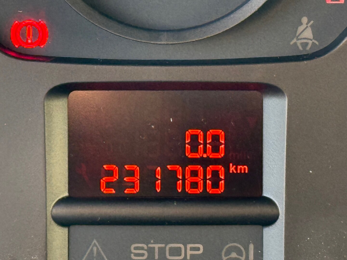 Peugeot-Expert-8