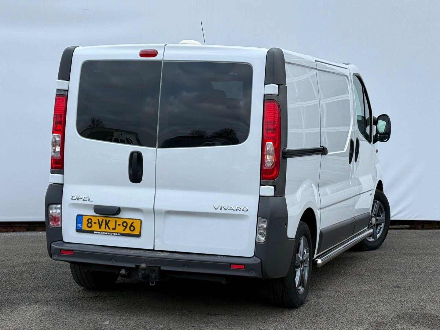 Opel-Vivaro-18