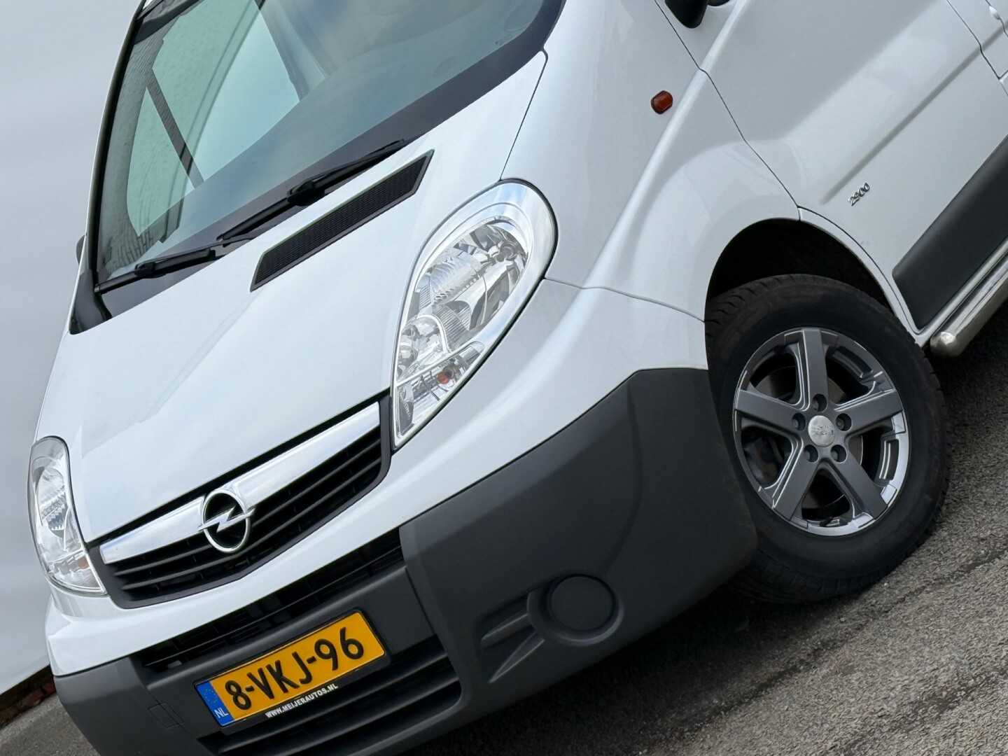 Opel-Vivaro-3