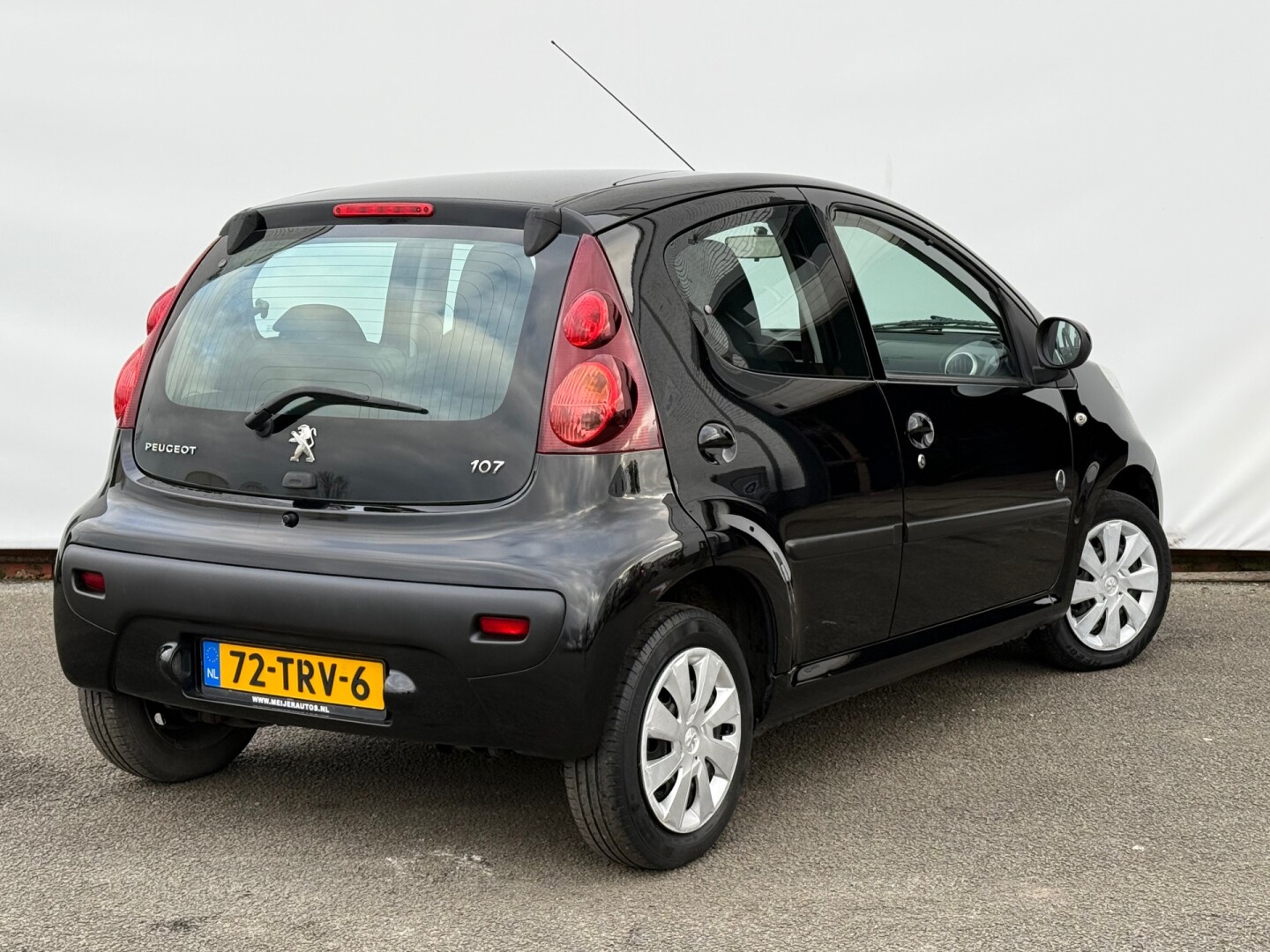 Peugeot-107-2